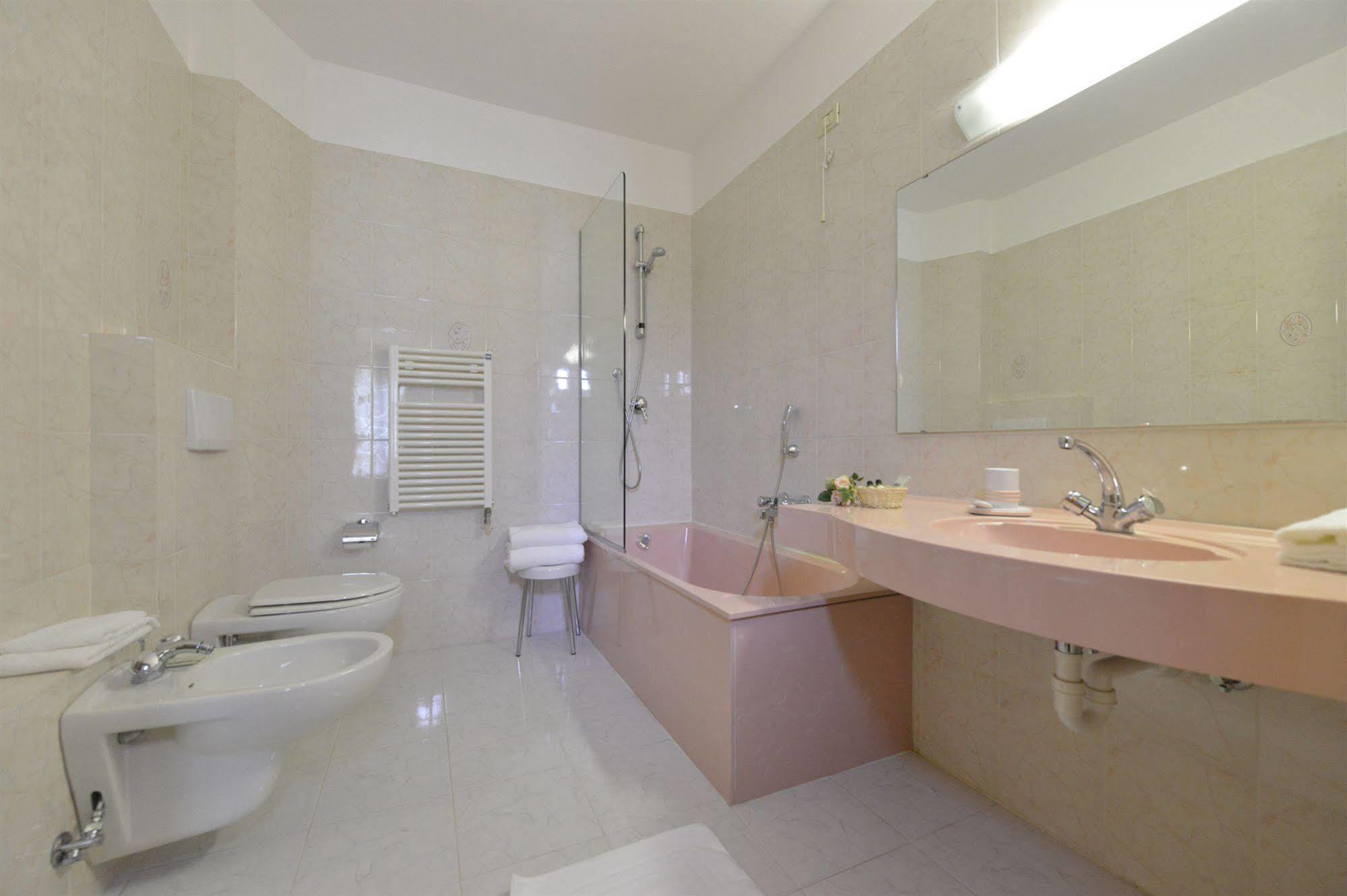 La Rocca Sport & Benessere Châtillon Extérieur photo