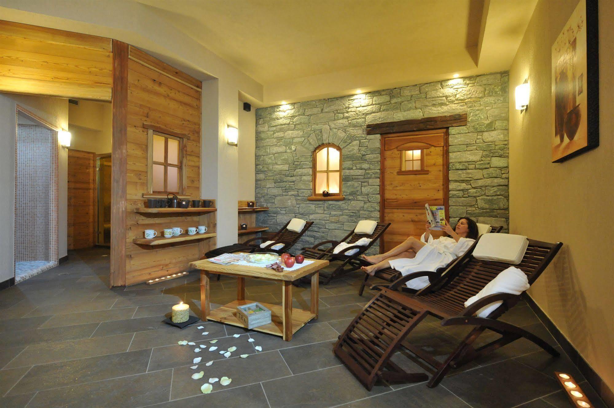 La Rocca Sport & Benessere Châtillon Extérieur photo