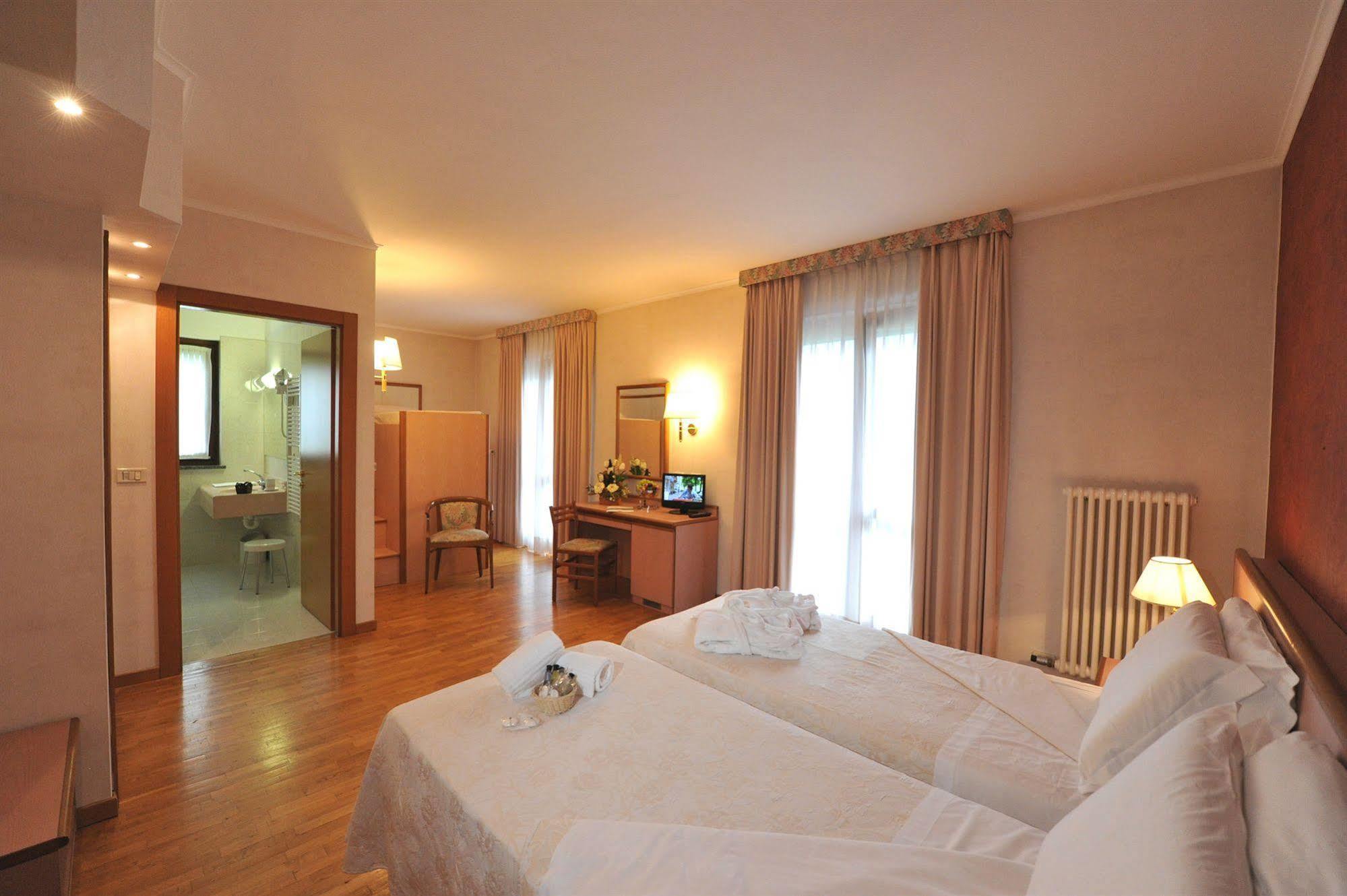 La Rocca Sport & Benessere Châtillon Extérieur photo